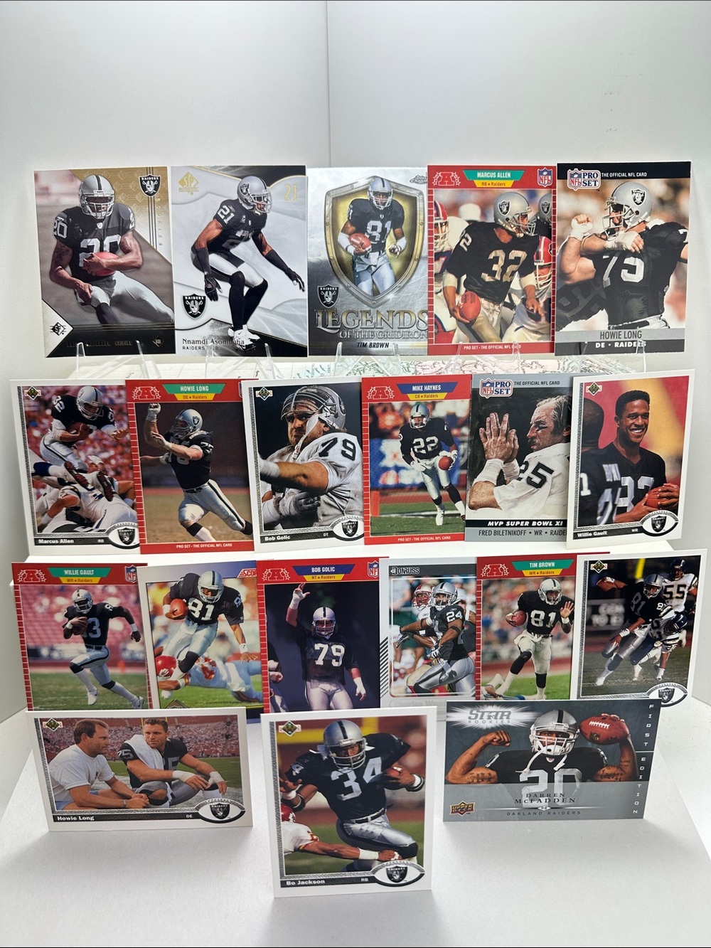 Bo Jackson Raiders lot of 20 Tim Brown/Howie Long/Marcus Allen +McFadden Rookies